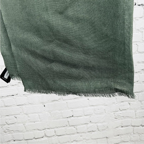 Javier Simorra Barcelona Green 100% Wool Lightweight Breathable Fringe Scarf - Picture 6 of 7